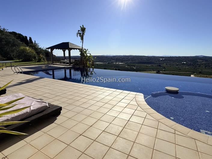 Image No.50-Villa / Détaché de 10 chambres à vendre à Torrent