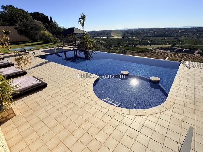 Image No.52-Villa / Détaché de 10 chambres à vendre à Torrent