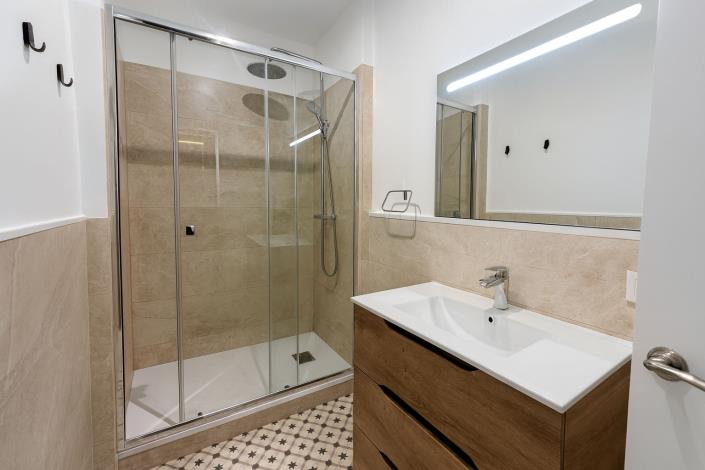 Image No.26-3 Bed Townhouse for sale