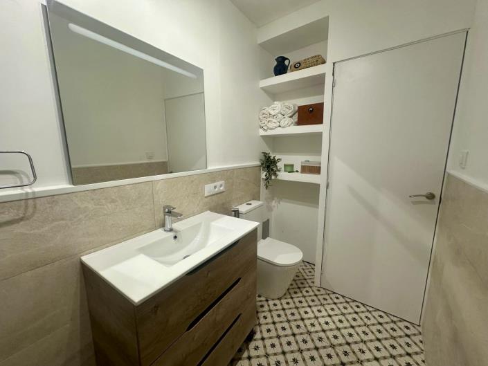 Image No.27-3 Bed Townhouse for sale