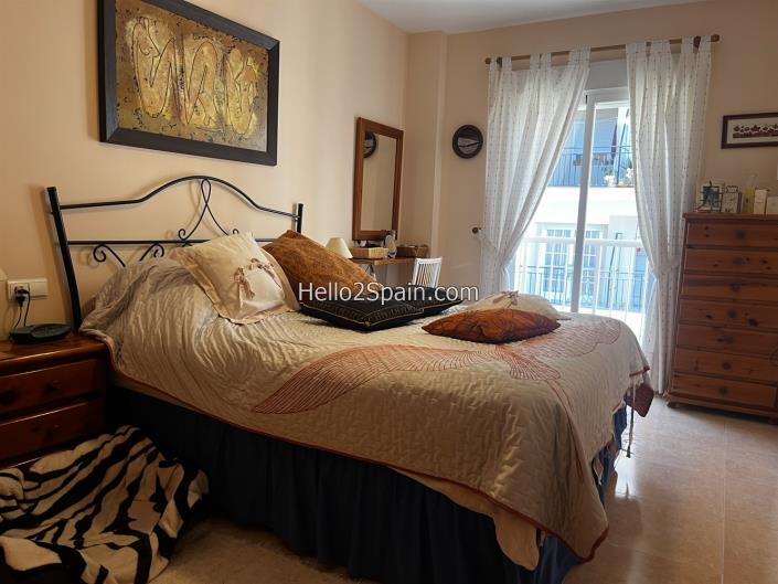 Image No.9-2 Bed Townhouse for sale