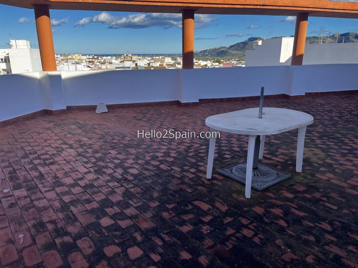 Image No.14-2 Bed Townhouse for sale