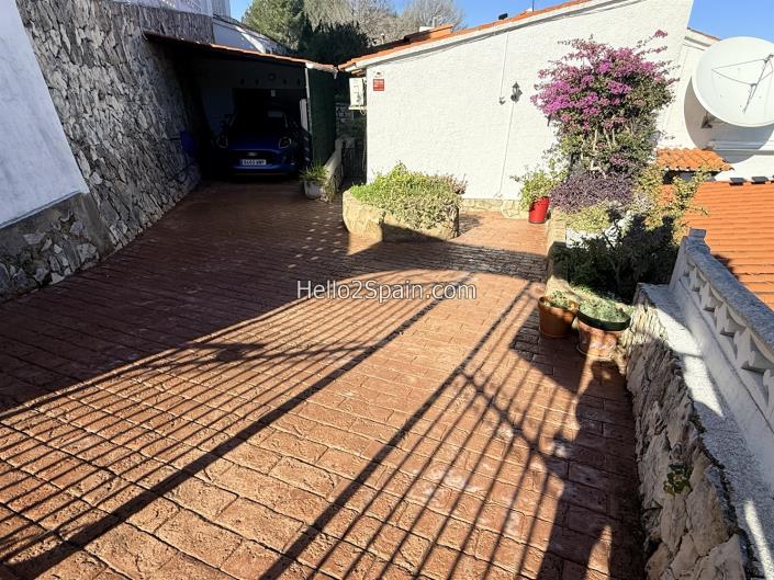 Image No.6-Villa / Détaché de 4 chambres à vendre à Ador