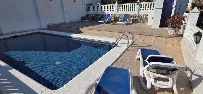 Image No.19-Villa / Détaché de 4 chambres à vendre à Ador