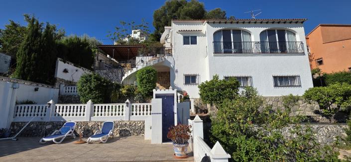 Image No.20-Villa / Détaché de 4 chambres à vendre à Ador