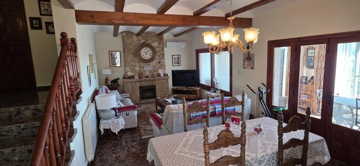 Image No.27-Villa / Détaché de 4 chambres à vendre à Ador