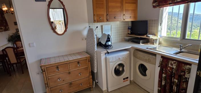 Image No.46-Villa / Détaché de 4 chambres à vendre à Ador