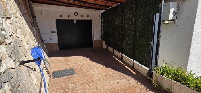 Image No.53-Villa / Détaché de 4 chambres à vendre à Ador