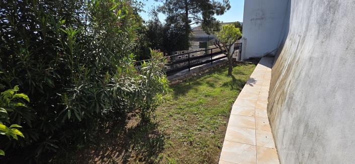 Image No.57-Villa / Détaché de 4 chambres à vendre à Ador