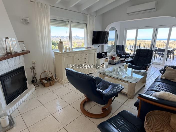 Image No.3-4 Bed Villa / Detached for sale