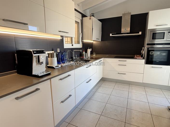 Image No.16-4 Bed Villa / Detached for sale