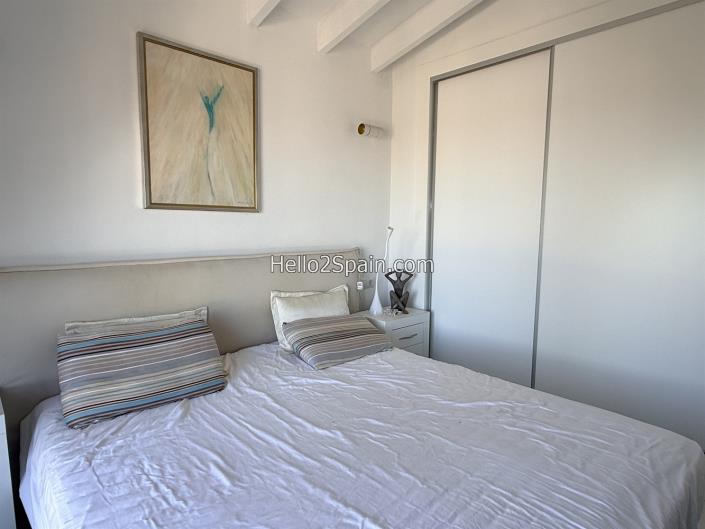 Image No.24-4 Bed Villa / Detached for sale