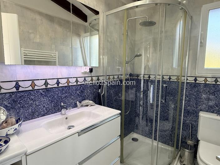 Image No.27-4 Bed Villa / Detached for sale