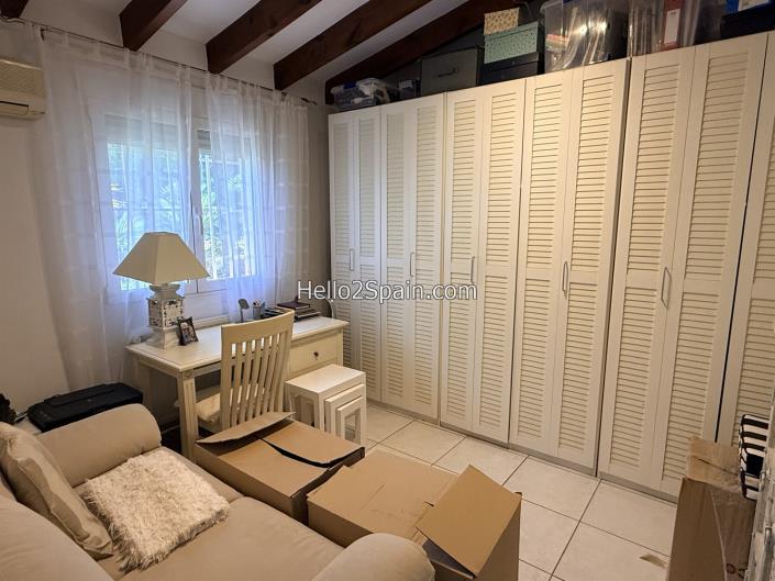 Image No.29-4 Bed Villa / Detached for sale