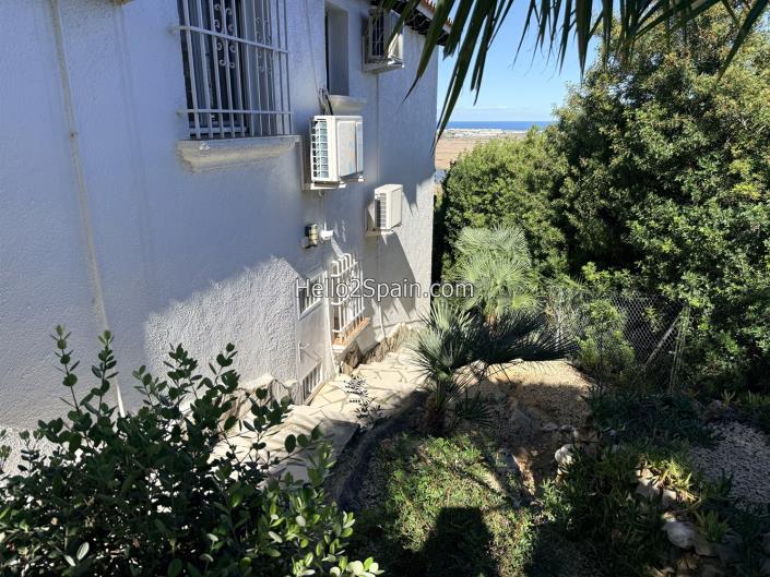 Image No.50-4 Bed Villa / Detached for sale