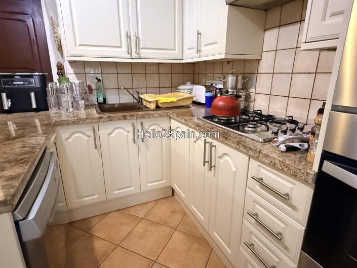 Image No.17-4 Bed Townhouse for sale