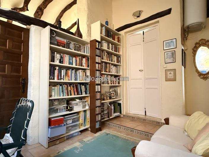 Image No.25-4 Bed Townhouse for sale