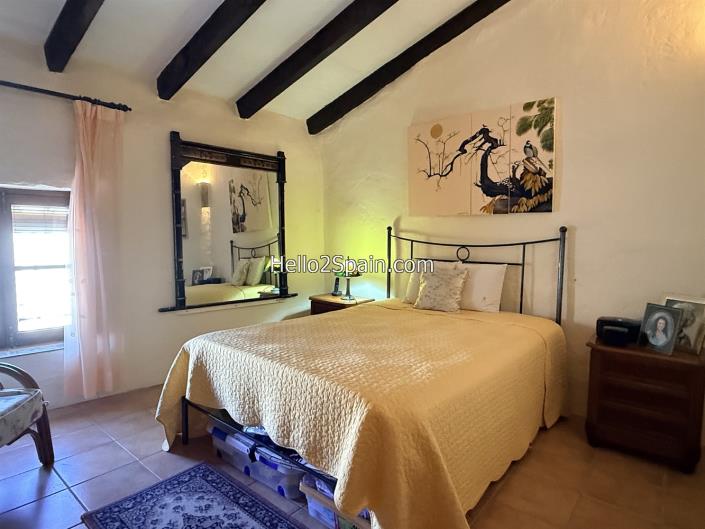 Image No.26-4 Bed Townhouse for sale