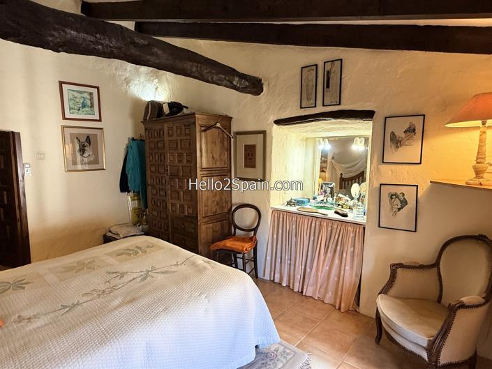 Image No.29-4 Bed Townhouse for sale