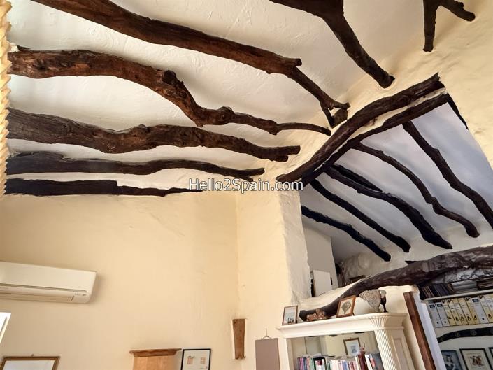 Image No.32-4 Bed Townhouse for sale