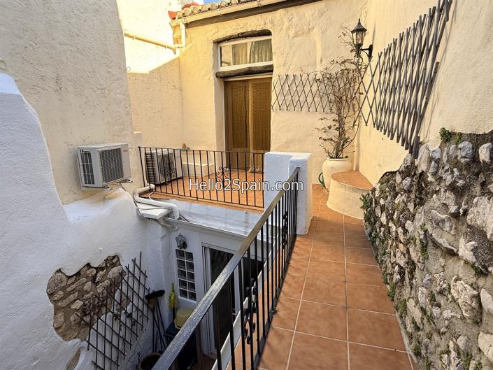 Image No.37-4 Bed Townhouse for sale