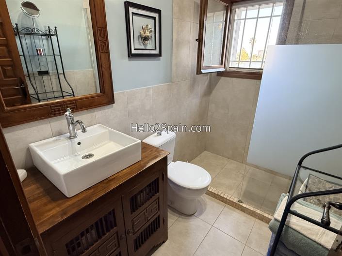 Image No.19-3 Bed Villa for sale