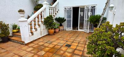 1 - Barx, Townhouse