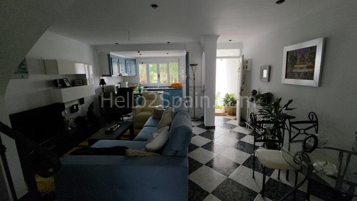 Image No.9-3 Bed Townhouse for sale