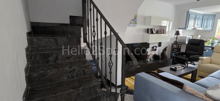 Image No.24-3 Bed Townhouse for sale