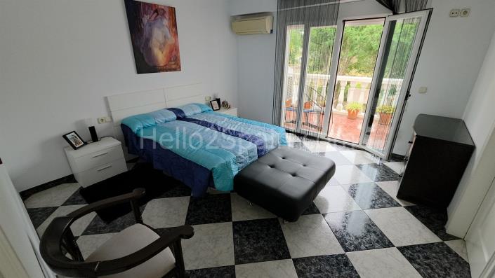 Image No.26-3 Bed Townhouse for sale