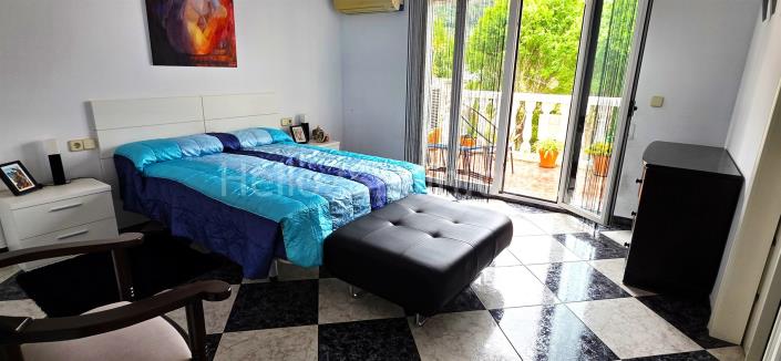 Image No.27-3 Bed Townhouse for sale