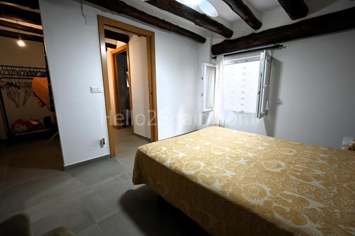 Image No.17-8 Bed House for sale