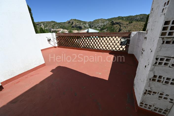 Image No.25-8 Bed House for sale