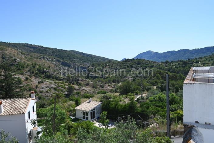 Image No.28-8 Bed House for sale