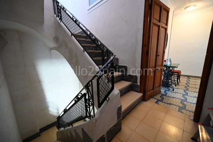 Image No.37-8 Bed House for sale