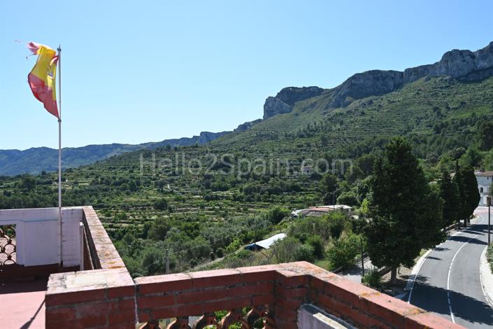 Image No.41-8 Bed House for sale
