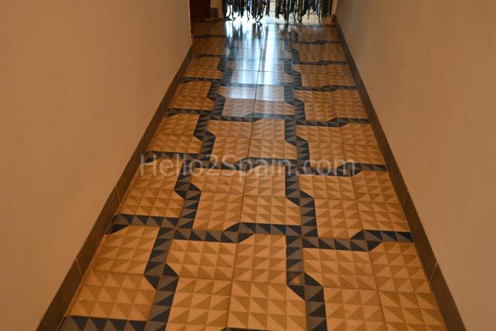 Image No.42-8 Bed House for sale