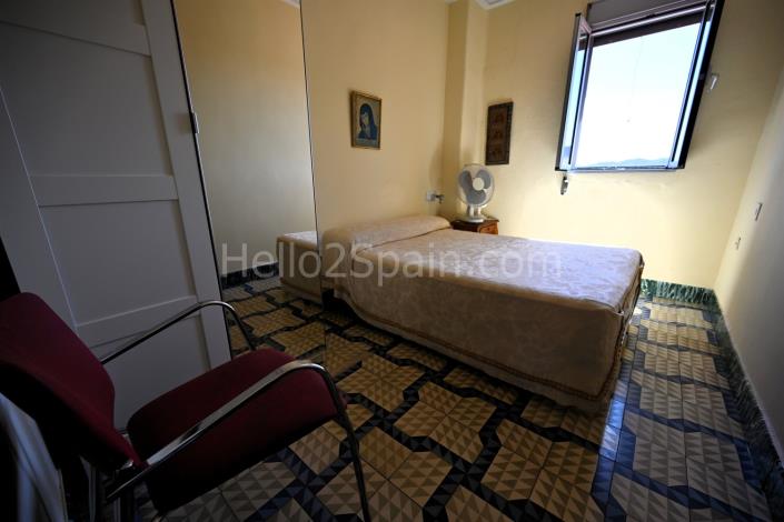 Image No.53-8 Bed House for sale
