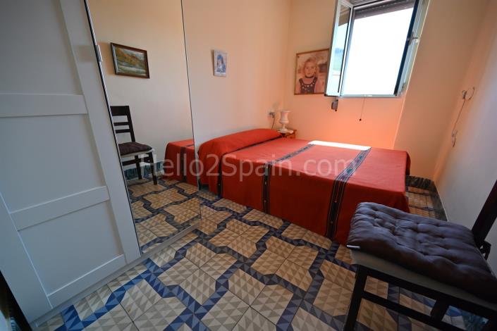Image No.54-8 Bed House for sale