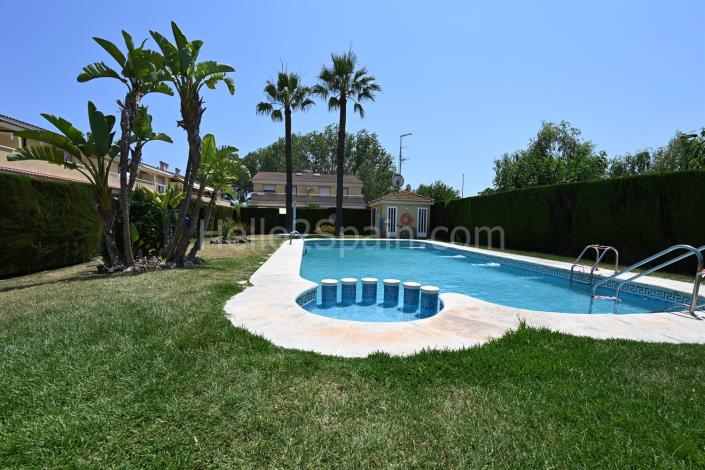 Image No.10-4 Bed Townhouse for sale