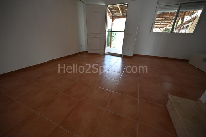 Image No.13-4 Bed Townhouse for sale