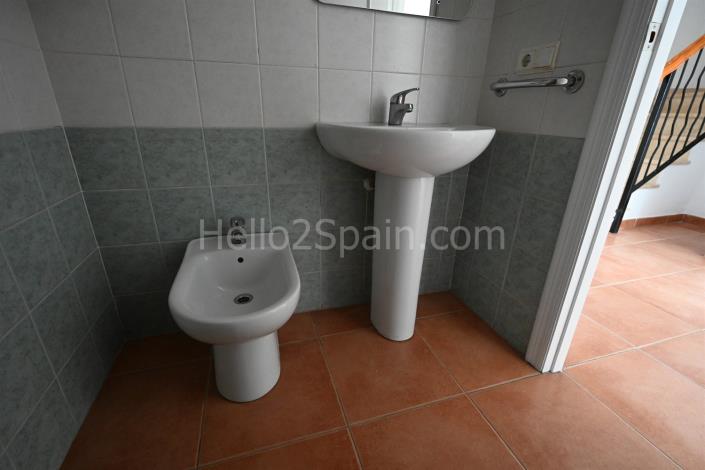 Image No.20-4 Bed Townhouse for sale