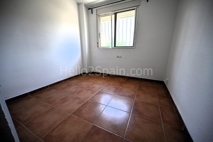 Image No.27-4 Bed Townhouse for sale