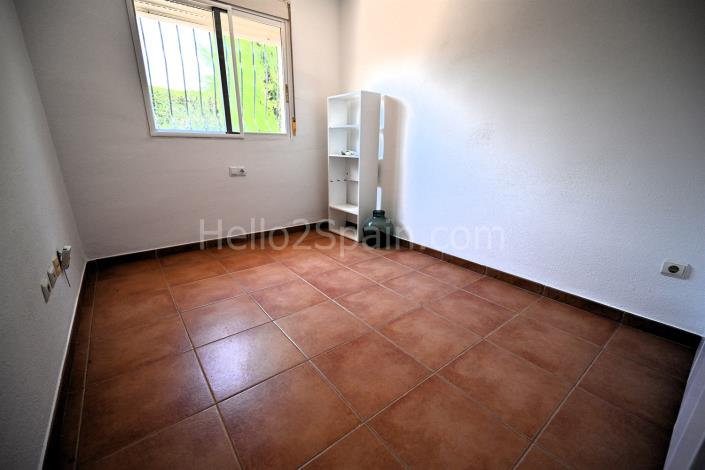 Image No.32-4 Bed Townhouse for sale