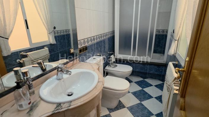Image No.4-3 Bed Townhouse for sale