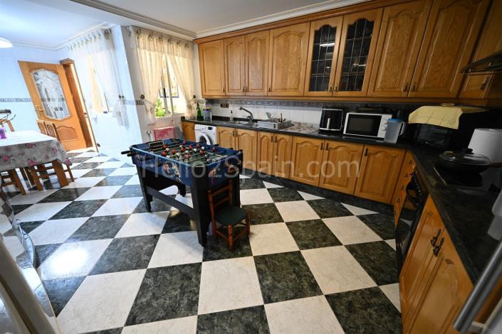 Image No.16-3 Bed Townhouse for sale