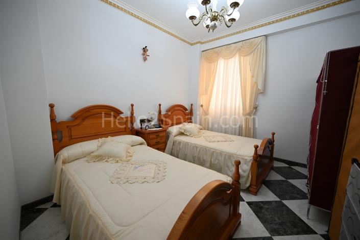 Image No.26-3 Bed Townhouse for sale