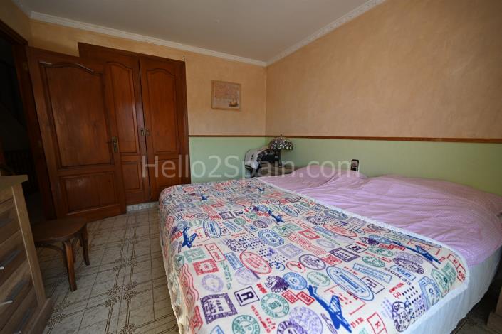 Image No.19-6 Bed Studio for sale