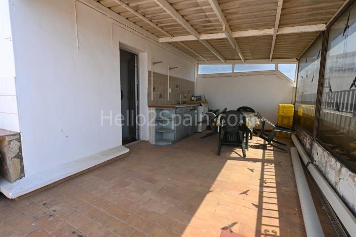 Image No.26-6 Bed Studio for sale