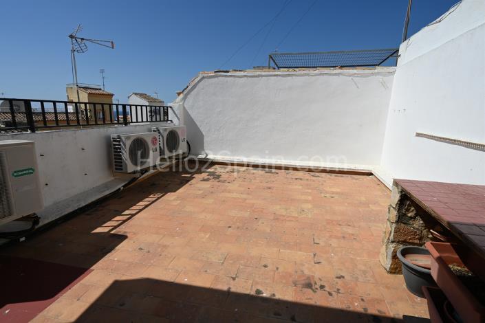 Image No.27-6 Bed Studio for sale